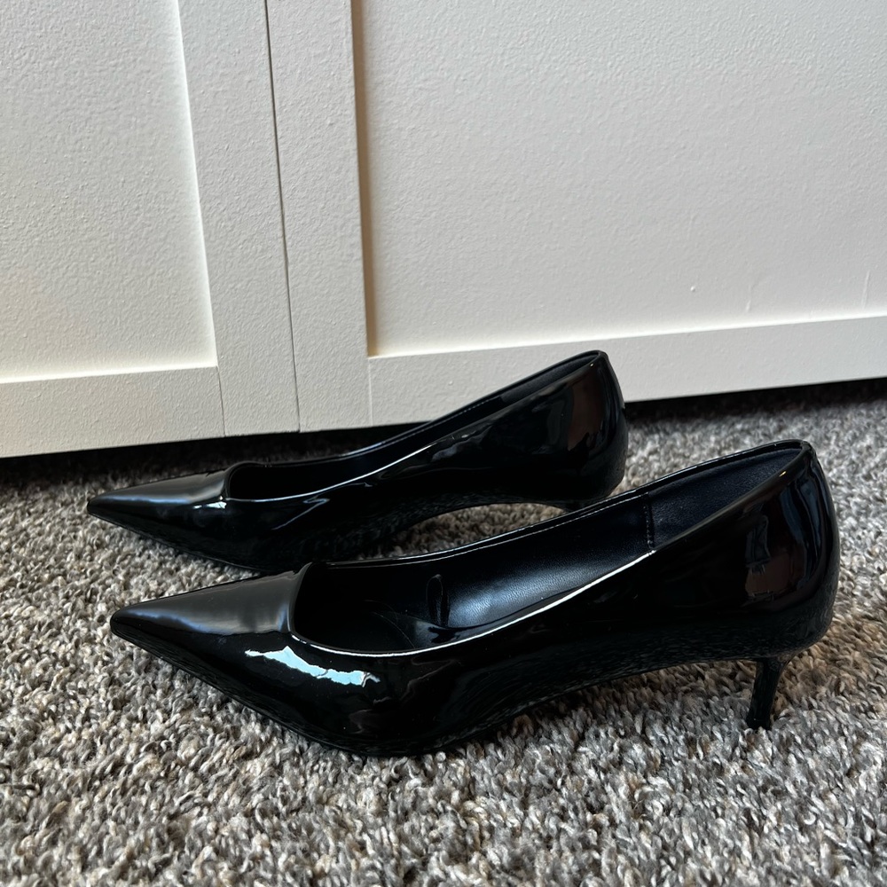 Zara Women’s Black Patent Pumps‎ Heels Size EU 39